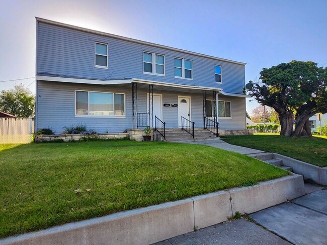 1500 Thayer Dr in Richland, WA - Building Photo - Building Photo