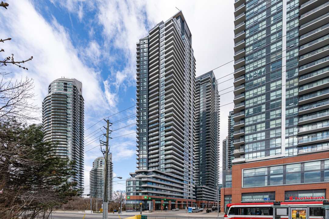 Westlake Village in Toronto, ON - Building Photo