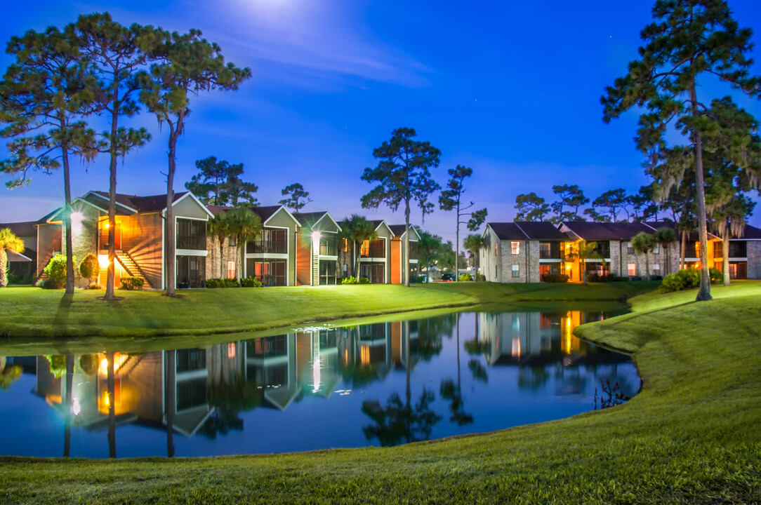 Venice Park in Venice, FL - Building Photo