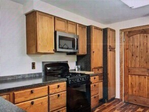 10227 Ralph Ct in Boise, ID - Building Photo - Building Photo