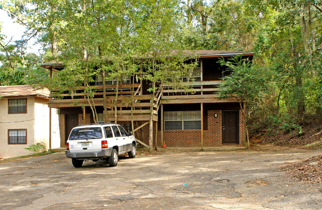 2517 Old Bainbridge Rd in Tallahassee, FL - Foto de edificio