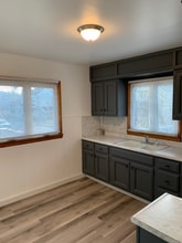 282 W 42nd St in Shadyside, OH - Building Photo - Building Photo