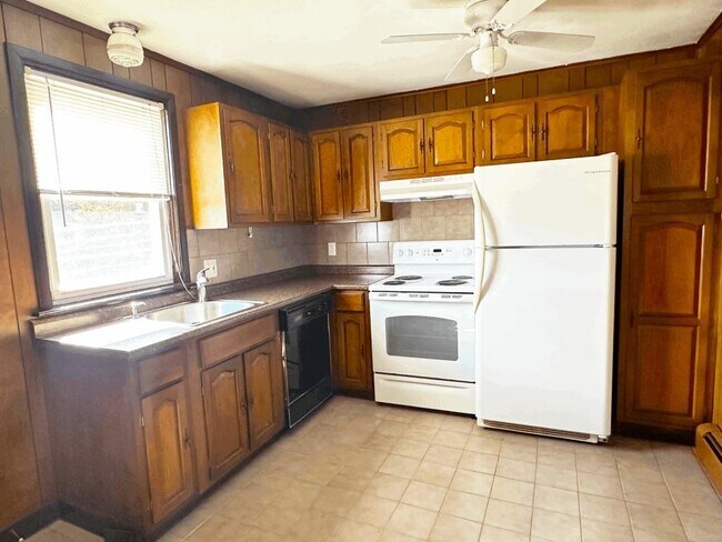 246 George Waterman Rd in Johnston, RI - Building Photo - Building Photo