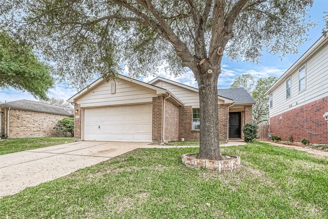 property at 3727 Morning Cove Ln