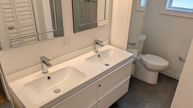 1200 Alhambra Way S in St. Petersburg, FL - Building Photo - Building Photo