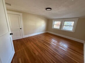 194 Fells Ave in Medford, MA - Building Photo - Building Photo