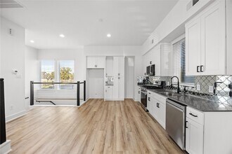 14105 W Forest Dr in Houston, TX - Building Photo - Building Photo