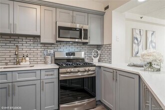 680 W Boston Post Rd-Unit -1C in Mamaroneck, NY - Building Photo - Building Photo