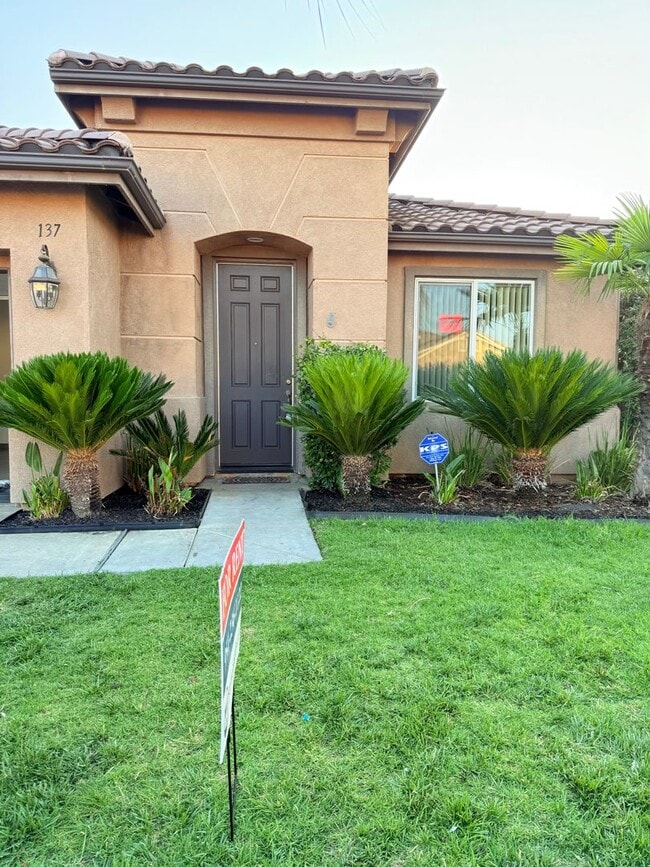 137 Moneda Ct in Hemet, CA - Building Photo - Building Photo