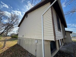 1464 Monopoly Dr in Florissant, MO - Building Photo - Building Photo