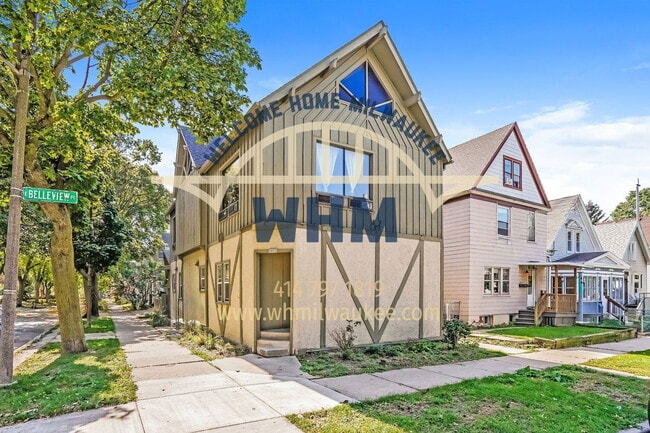 property at 1631 E Belleview Pl