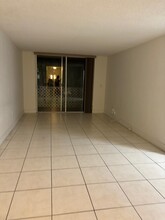 1805 Sans Souci Blvd, Unit 215 in North Miami, FL - Building Photo - Building Photo