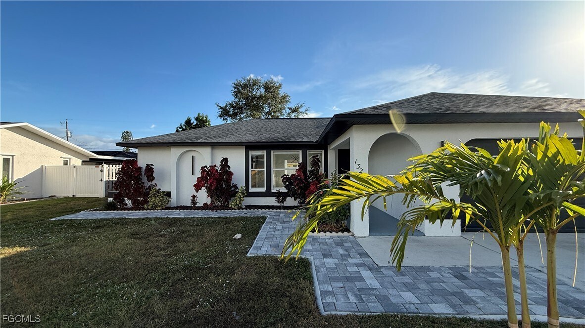 1324 SE 22nd Terrace in Cape Coral, FL - Building Photo