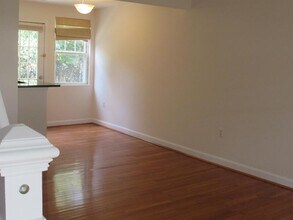 6902 Hawthorne St in Hyattsville, MD - Building Photo - Building Photo