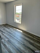 477 Ellison St, Unit 3 in Paterson, NJ - Building Photo - Building Photo