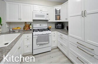 3322 Holly Grove St, Unit Building C in Westlake Village, CA - Foto de edificio - Building Photo