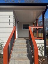 1226 Beechview Dr SE in Atlanta, GA - Foto de edificio - Building Photo