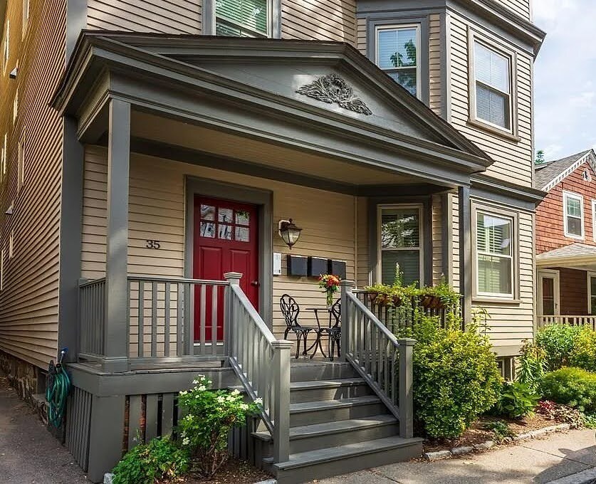 35 White Pl in Brookline, MA - Building Photo