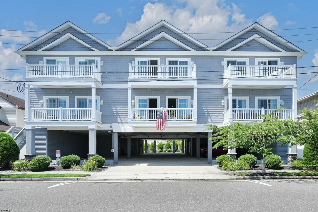 210 N Madison Ave in Margate City, NJ - Building Photo