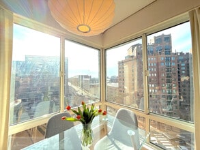 83 Cambridge Pky, Unit E804 in Cambridge, MA - Foto de edificio - Building Photo