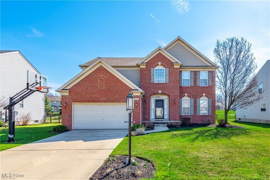 2691 Saddle Creek in Avon, OH - Foto de edificio