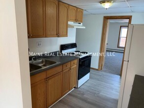 104 Main St in Winterport, ME - Building Photo - Building Photo