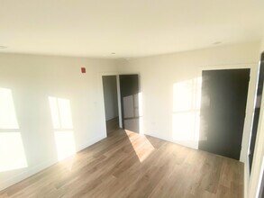 173 Magnolia St, Unit 4 in Boston, MA - Foto de edificio - Building Photo