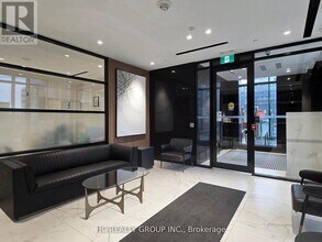 8 Tippett Rd in Toronto, ON - Building Photo - Building Photo