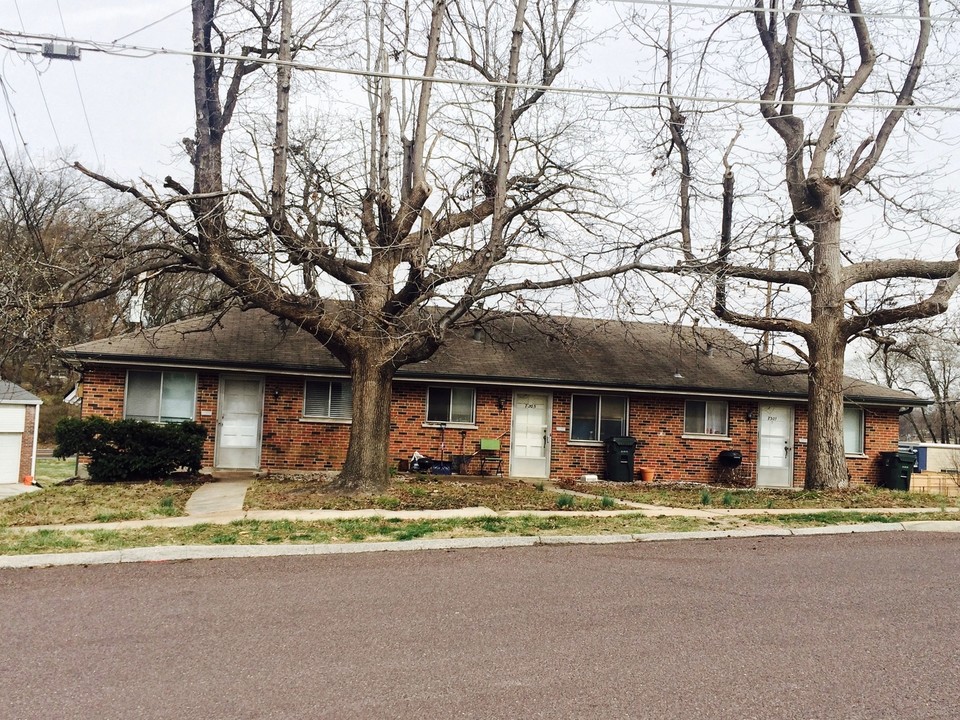 7301 Murdoch Ave in St. Louis, MO - Building Photo