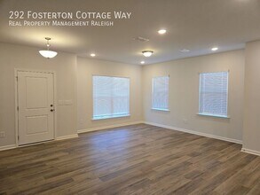 292 Fosterton Cottage Wy in Garner, NC - Building Photo - Building Photo