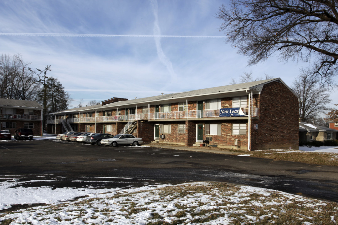 Gagel Terrace in Louisville, KY - Foto de edificio