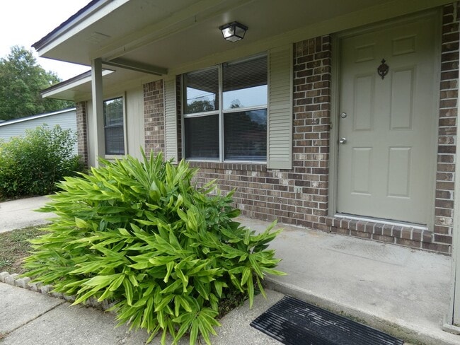 4575 Southern Pl in Pace, FL - Building Photo - Building Photo
