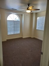 New Century Townhomes in Turlock, CA - Building Photo - Building Photo