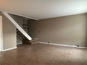 8638 S 51st St, Unit #3 in Phoenix, AZ - Foto de edificio - Building Photo