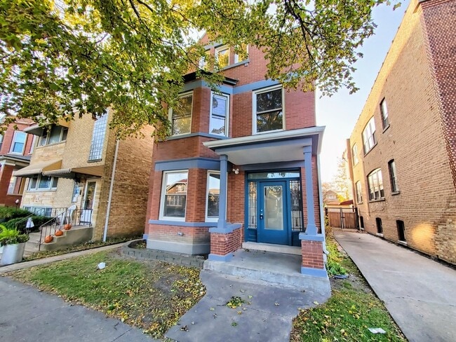 2334 Euclid Ave, Unit 1 in Berwyn, IL - Foto de edificio - Building Photo