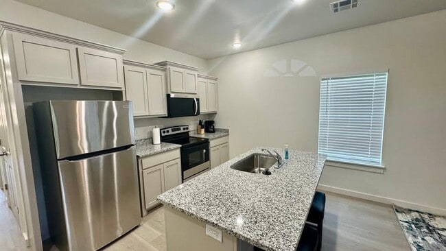 1311 SW Wisconsin Ave in Lawton, OK - Building Photo - Building Photo