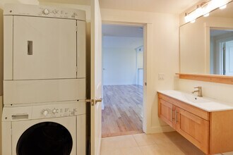 87 New St in Cambridge, MA - Foto de edificio - Building Photo