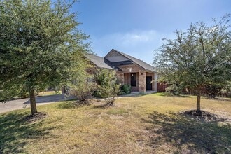 807 Big Sur Trail in Taylor, TX - Building Photo - Building Photo