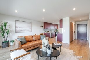 Desora in Los Angeles, CA - Building Photo