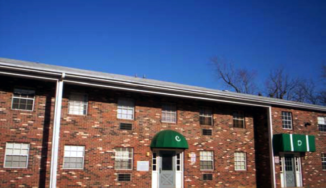 Glenolden Square Apartments in Glenolden, PA - Foto de edificio - Building Photo