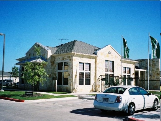 Legacy at Science Park in San Antonio, TX - Building Photo