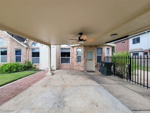 6410 Coley Park in Sugar Land, TX - Building Photo - Building Photo