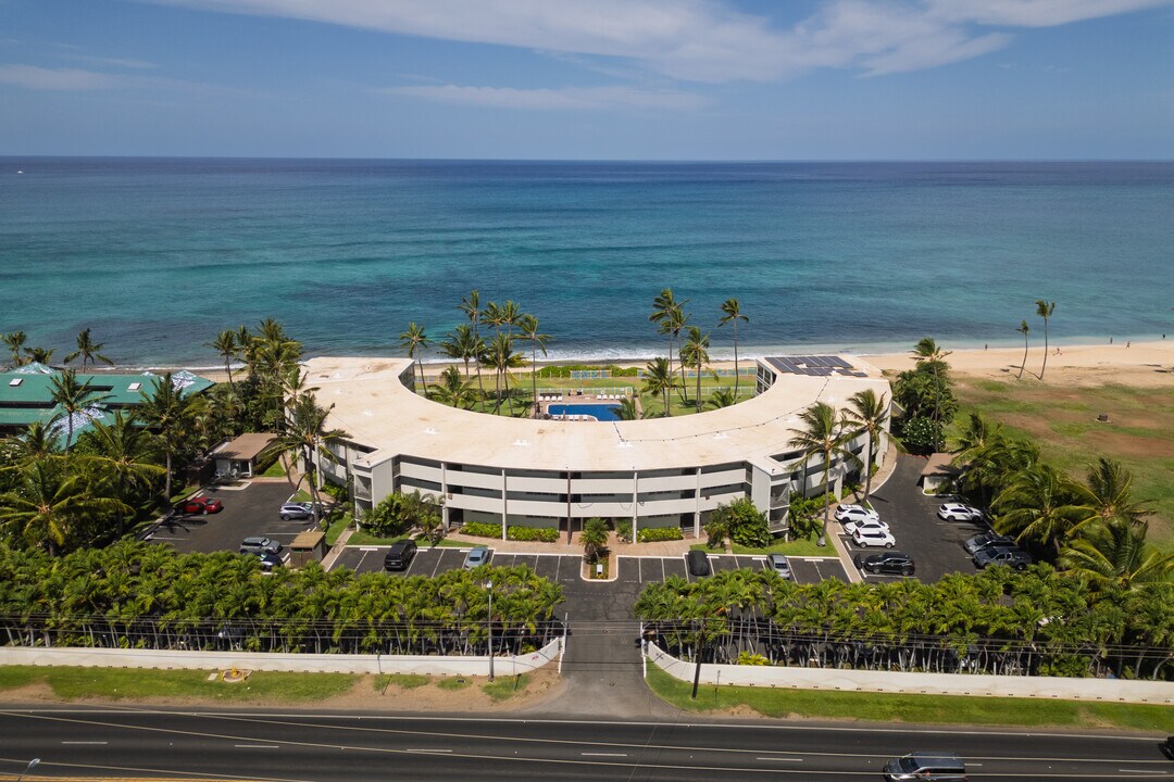 Maili Cove in Waianae, HI - Building Photo