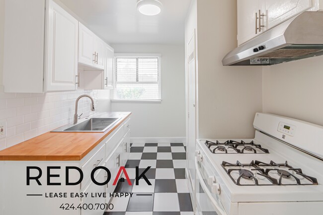 2200 Toberman St in Los Angeles, CA - Building Photo - Building Photo