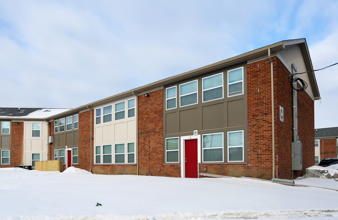 Community Apartments in Cleveland, OH - Building Photo