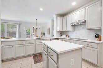 11817 Lake Stone Dr in Austin, TX - Building Photo - Building Photo