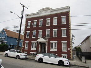 376 Prospect St in Perth Amboy, NJ - Building Photo - Building Photo