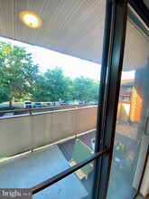 6437 Richmond Hwy in Alexandria, VA - Foto de edificio - Building Photo