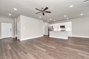 1233 Scarlet Crk Dr in Rosharon, TX - Building Photo