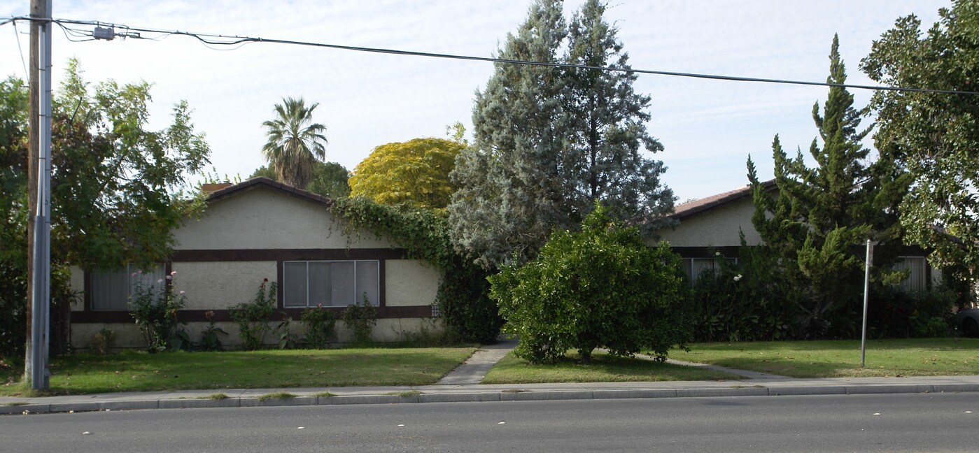 2301-2309 N Winton Way in Atwater, CA - Building Photo